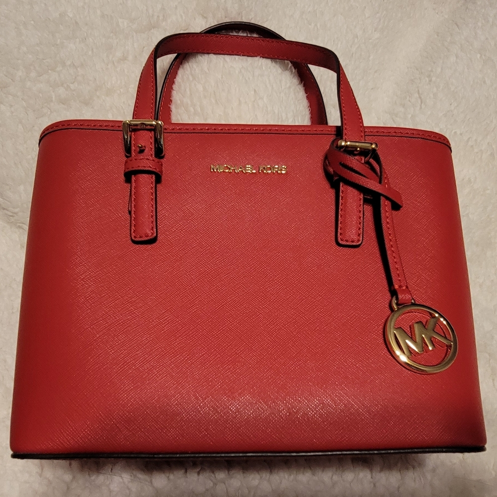 Jet Set Travel Extra-Small Saffiano Leather Top-Zip Tote Bag